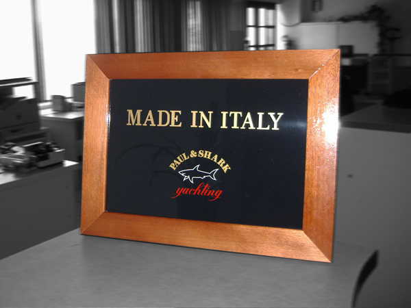 Quadro in legno e plexiglass per esposizione negozi